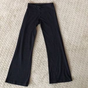 Lululemon size 4 black straight leg pant.